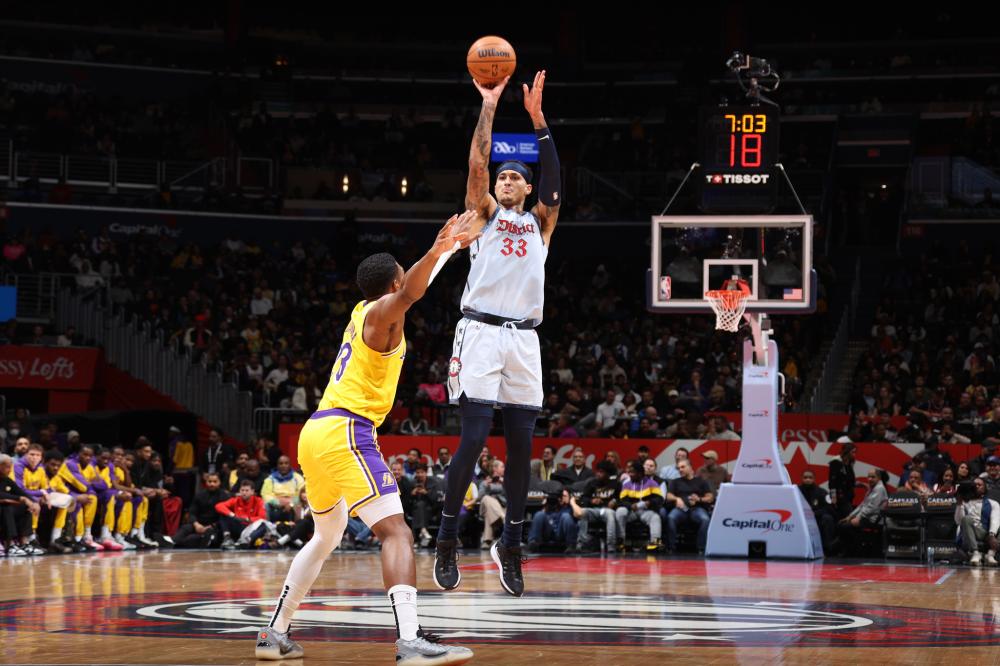 中正式复出 中正式复出